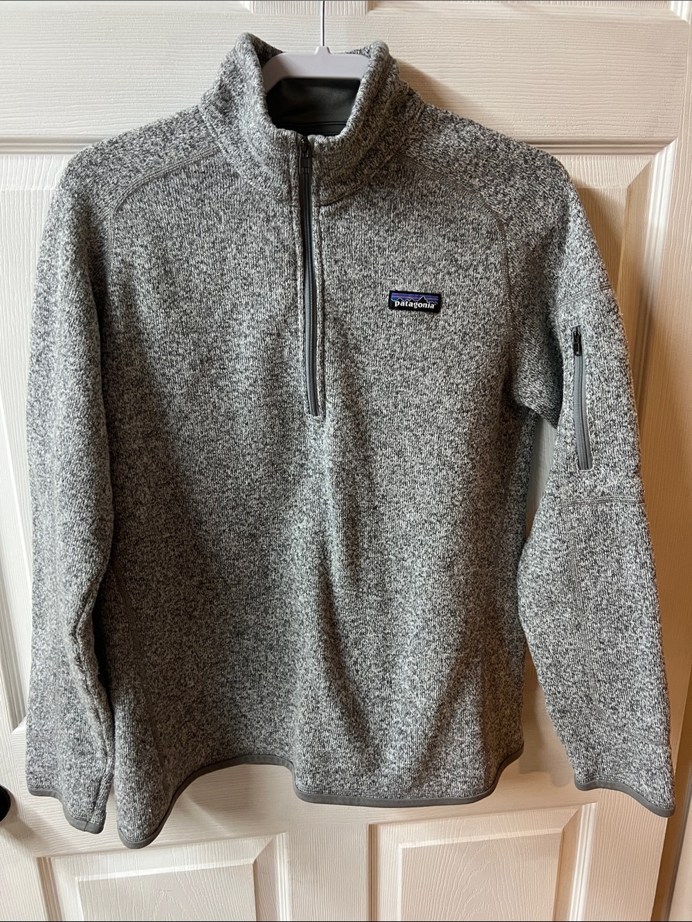 Patagonia Heather Gray Women’s Quarter-Zip Fleece Pullover